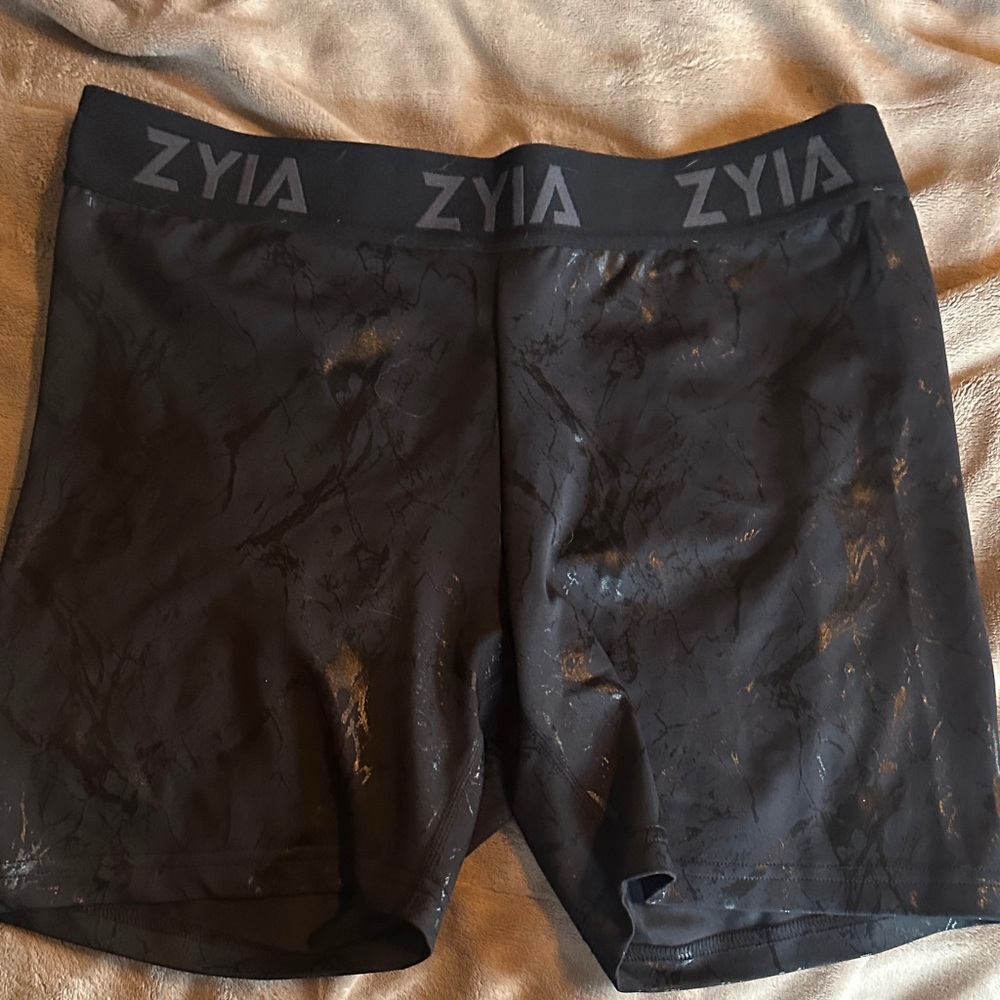 ZYIA Midnight Marble Active Shorts